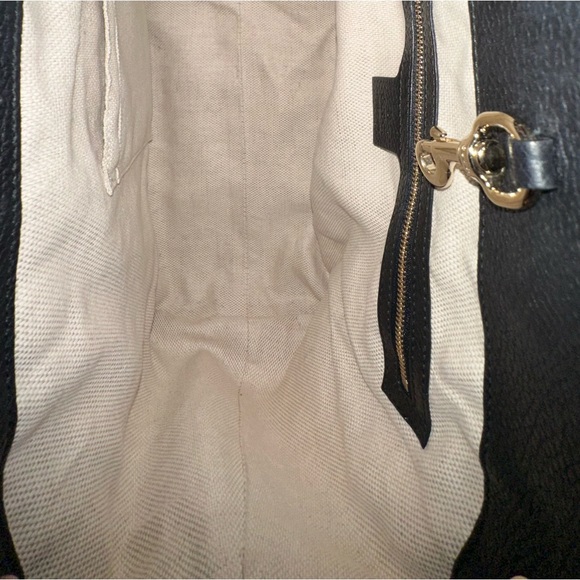 Authentic Gucci Soho Hobo Bag - Picture 8 of 9